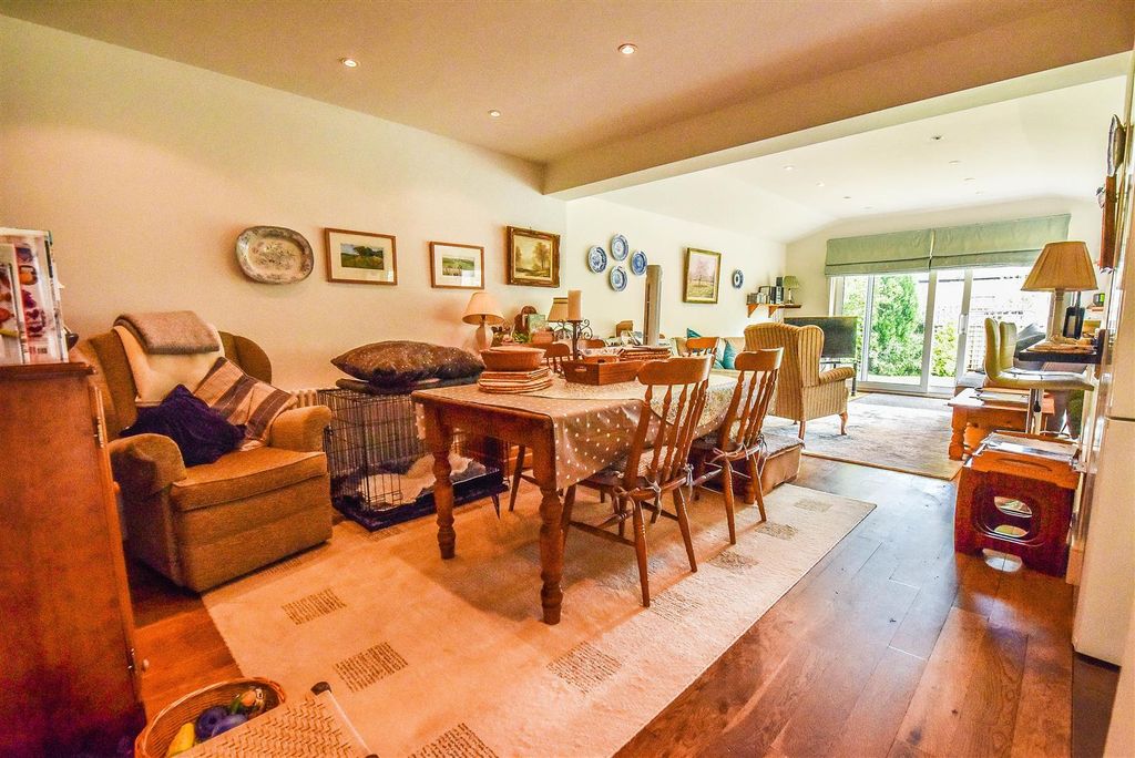 Property photo 3 of 19 Cp4_0799-2.Jpg