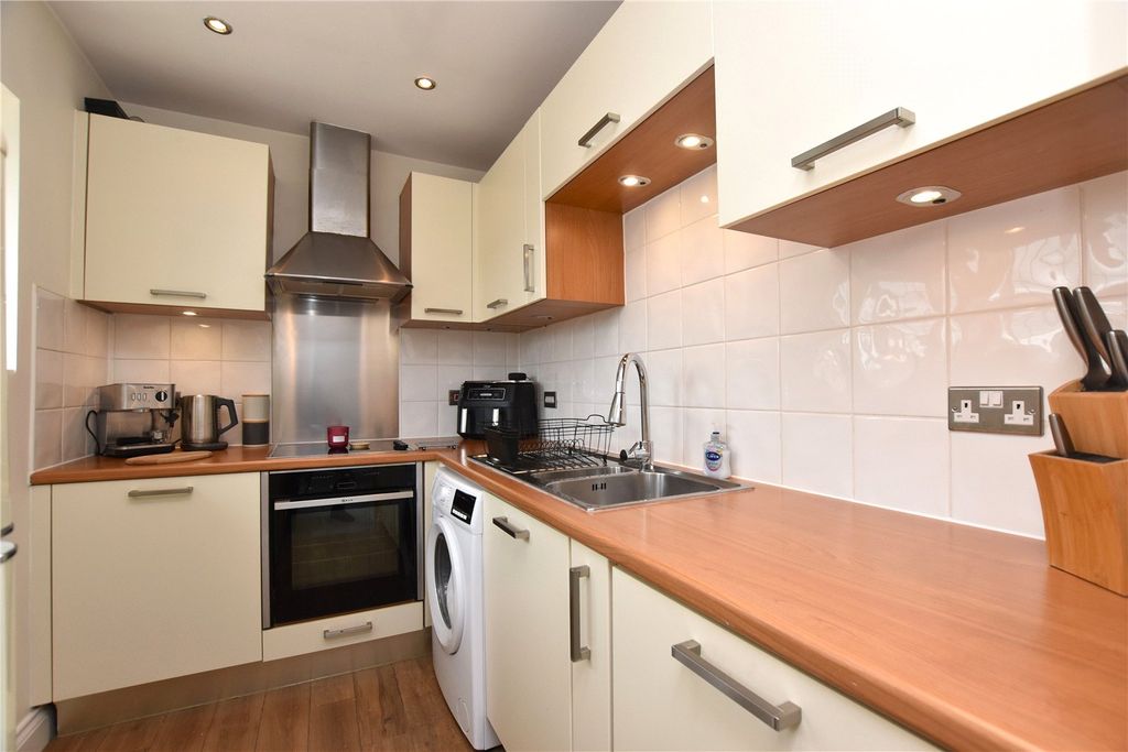 Property photo 3 of 13 Picture No. 20