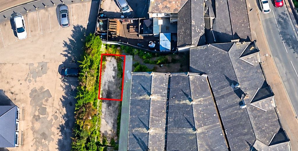Property photo 1 of 4