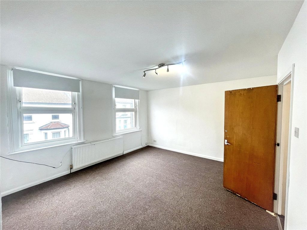 Property photo 1 of 9 Picture No. 06