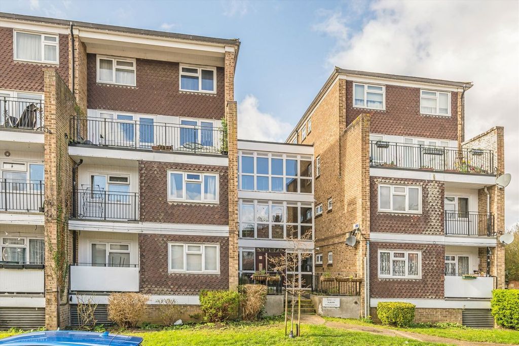 Property photo 1 of 6