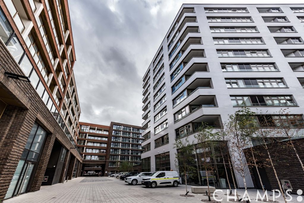 Property photo 1 of 3