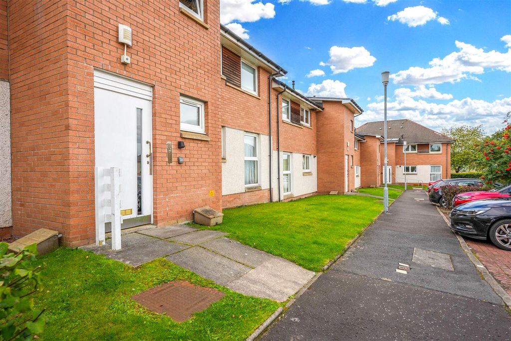 Property photo 2 of 19