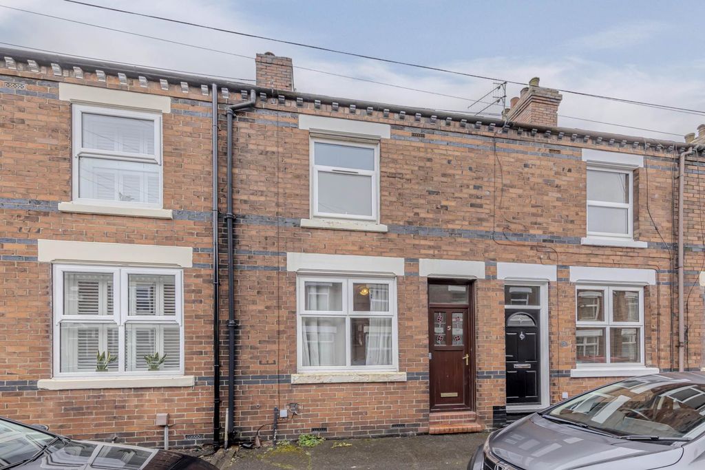 Property photo 1 of 18