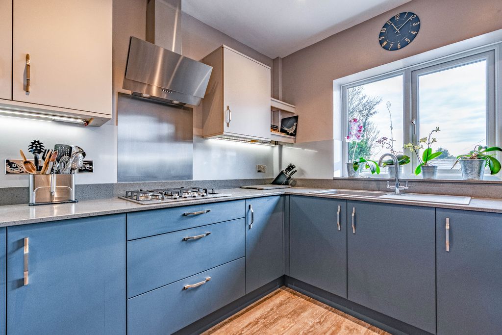 Property photo 3 of 19