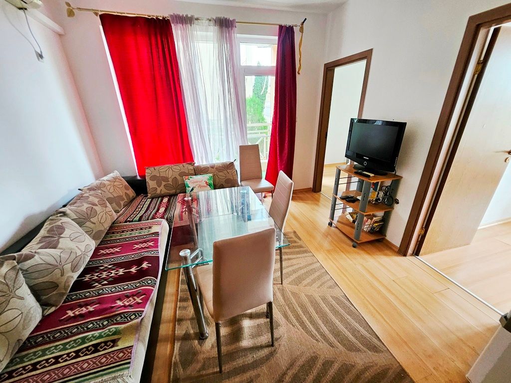 Property photo 3 of 35