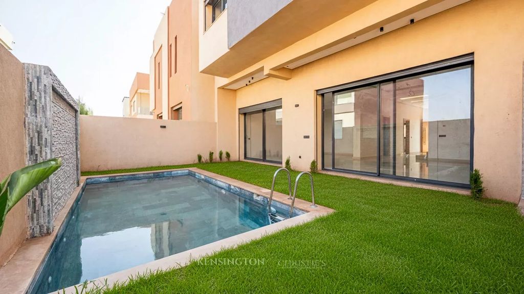 Property photo 2 of 30