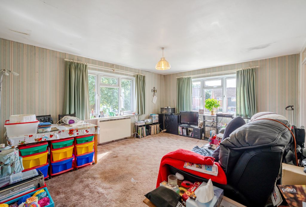 Property photo 3 of 8 1357645-9-68d2c91...