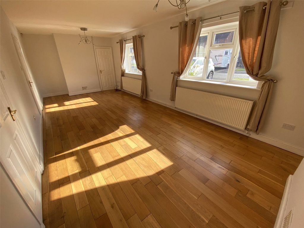 Property photo 3 of 15 Picture No. 03