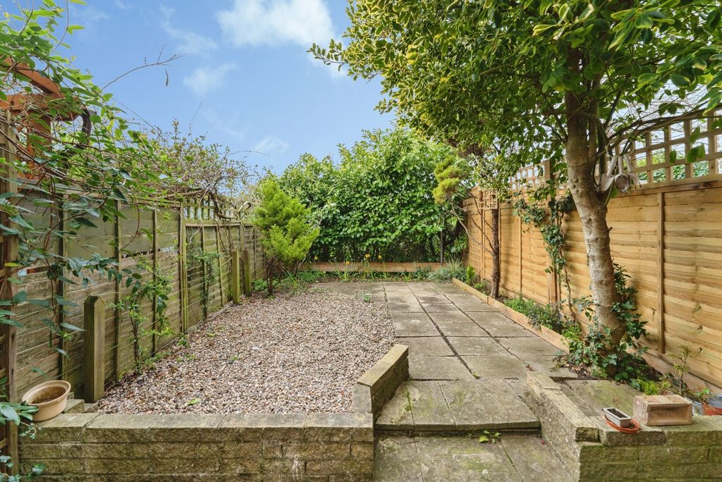 Property photo 2 of 24 Pbox-Img.Jpg