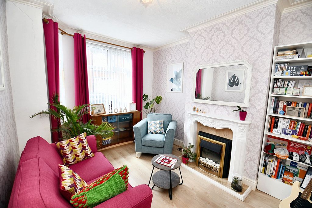Property photo 2 of 11