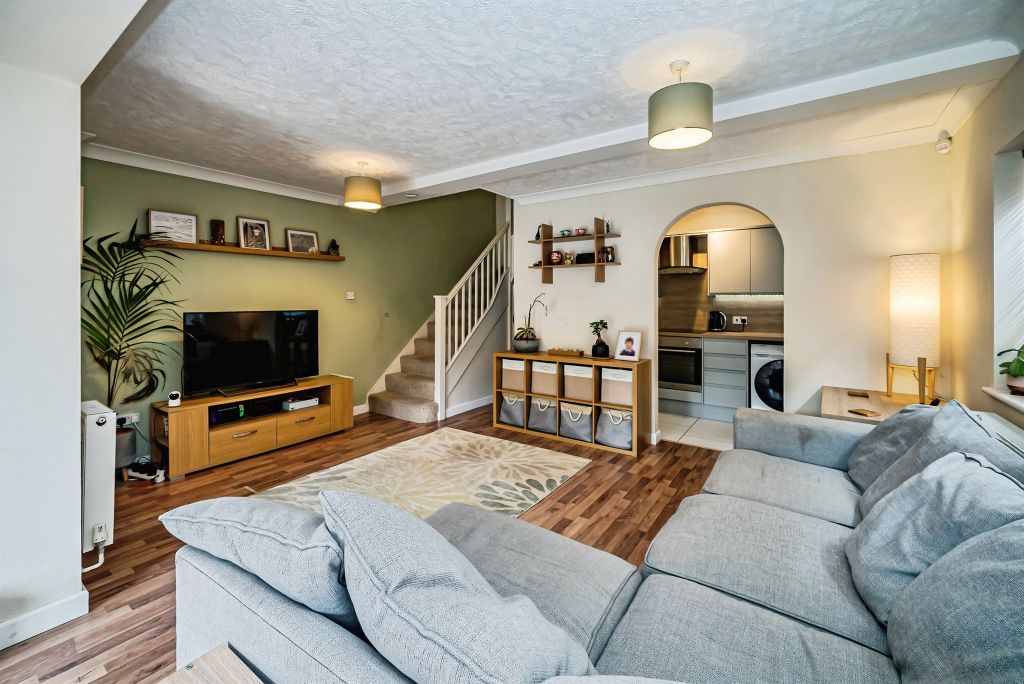 Property photo 2 of 17