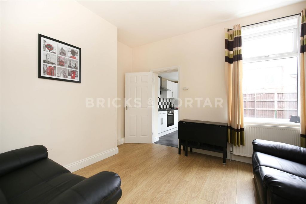 Property photo 3 of 6 _N5x4Xewfdtsr0Henad67_Fy924.Jpg