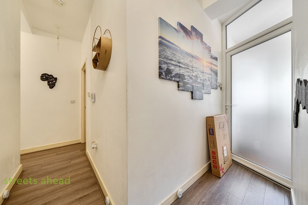 Additional image 4 of 2 bed flat for saleBarclay Road, Croydon CR0