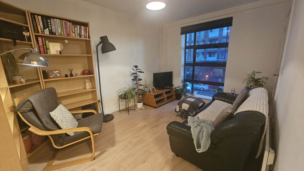 Property photo 2 of 9