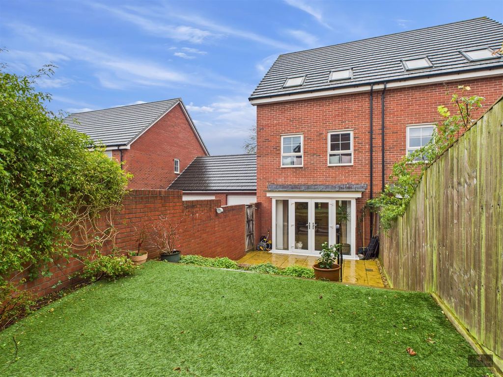 Property photo 1 of 18 Cam02887G0-Pr0559-Still022.Jpg