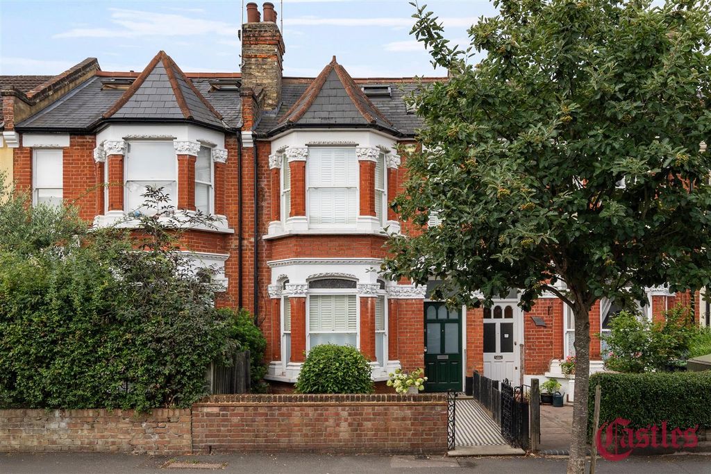 Property photo 1 of 18