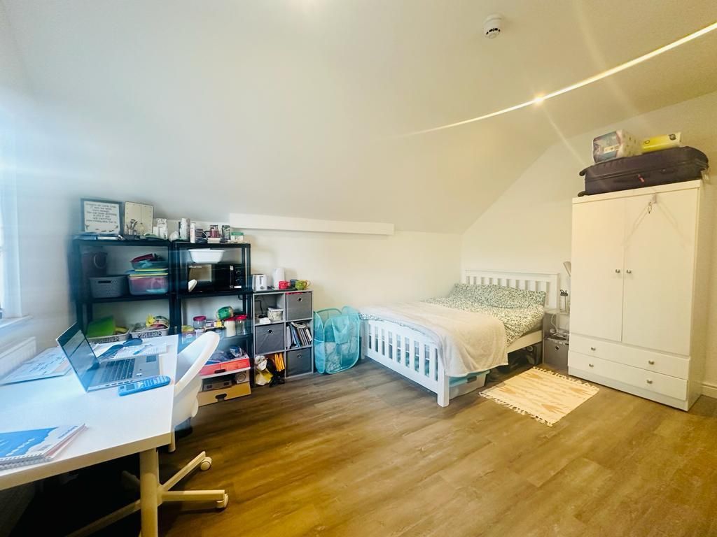 Property photo 1 of 5 Studio