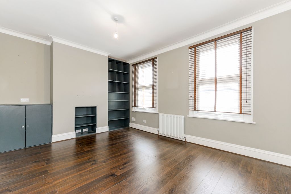 Property photo 2 of 6 3
