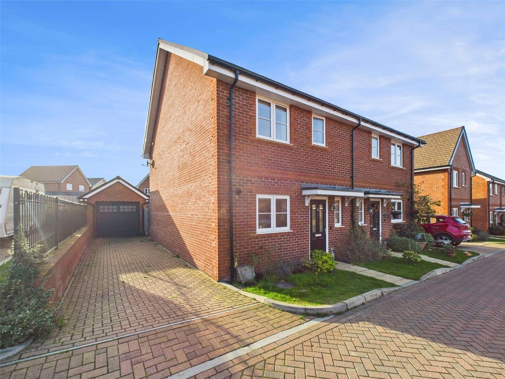 Property photo 1 of 20 Front