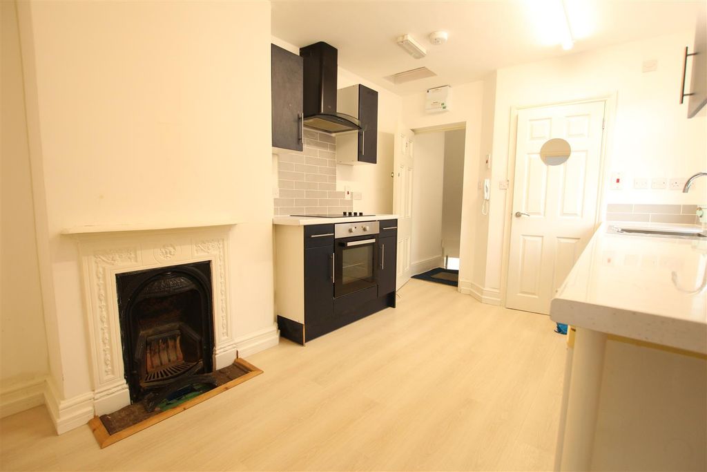 Property photo 2 of 6 Img_1045.Jpg