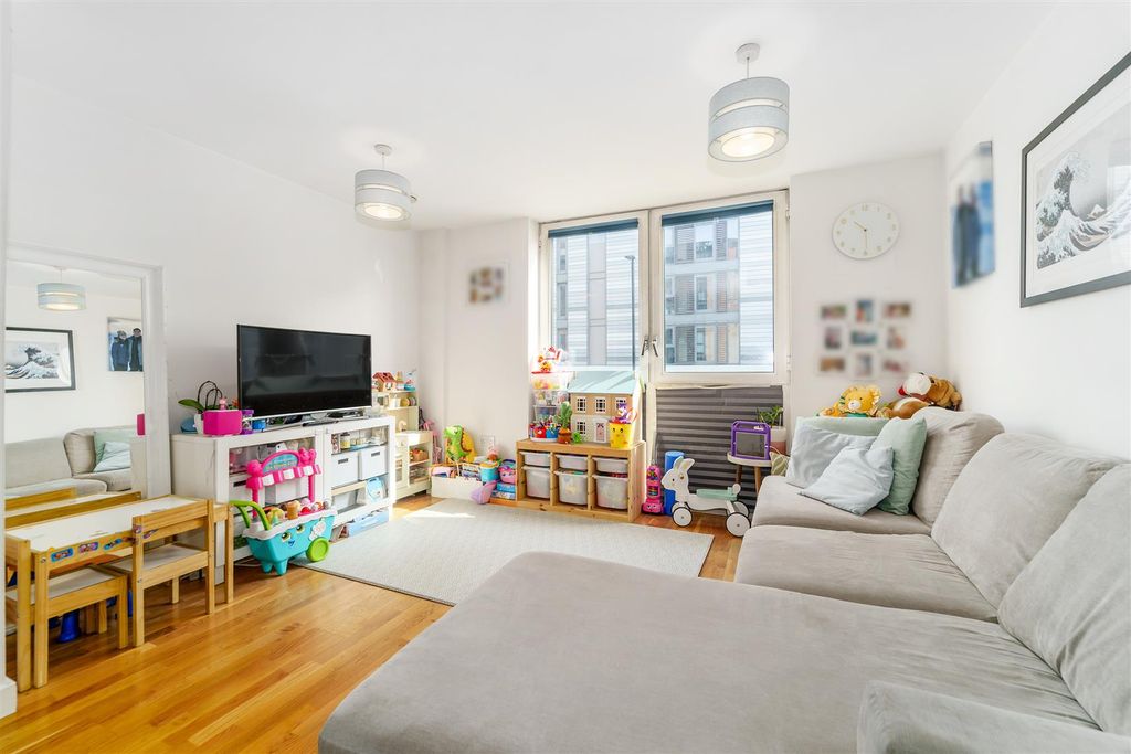 Property photo 2 of 8 Helliwell &amp; Co