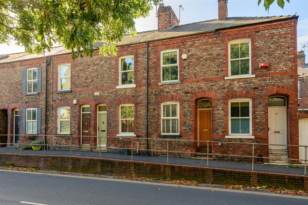 Property photo 1 of 15 External