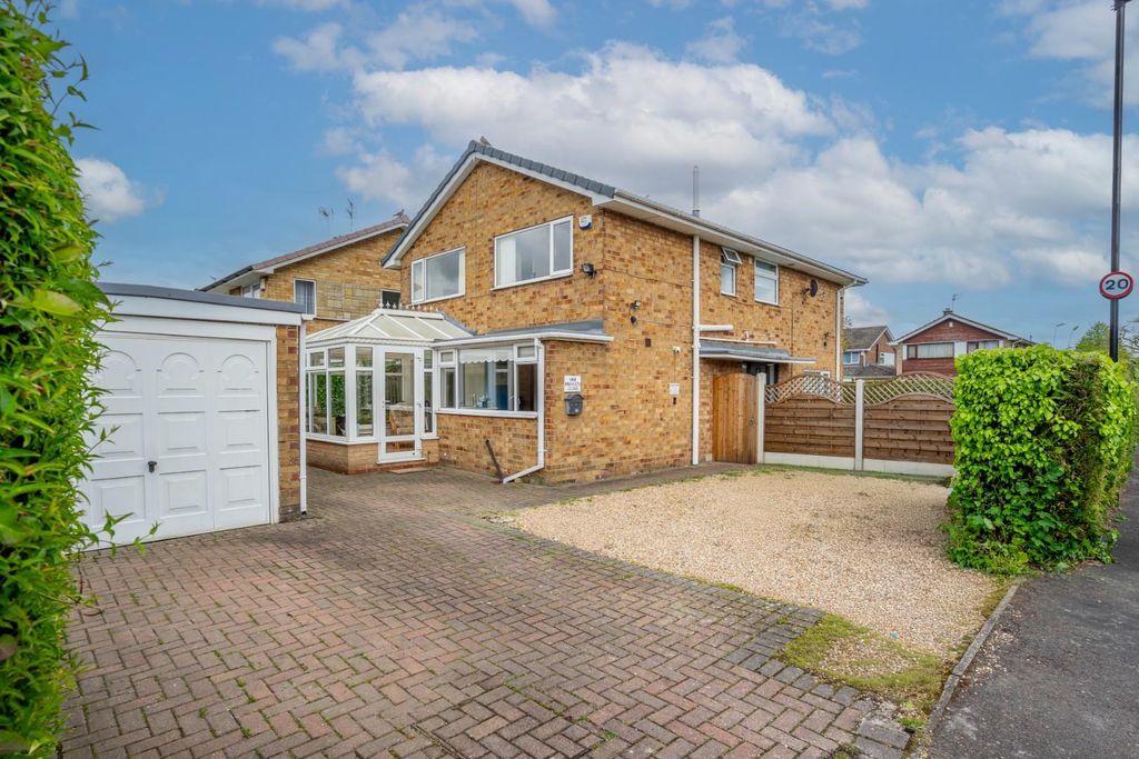 Property photo 1 of 19 External