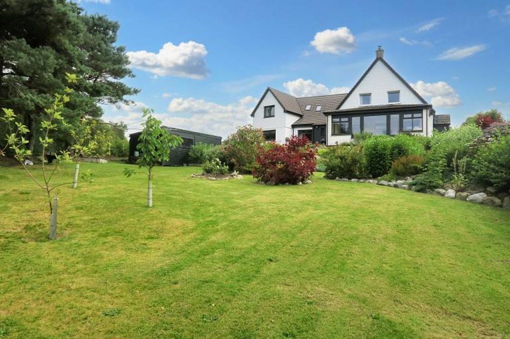 Property photo 1 of 46