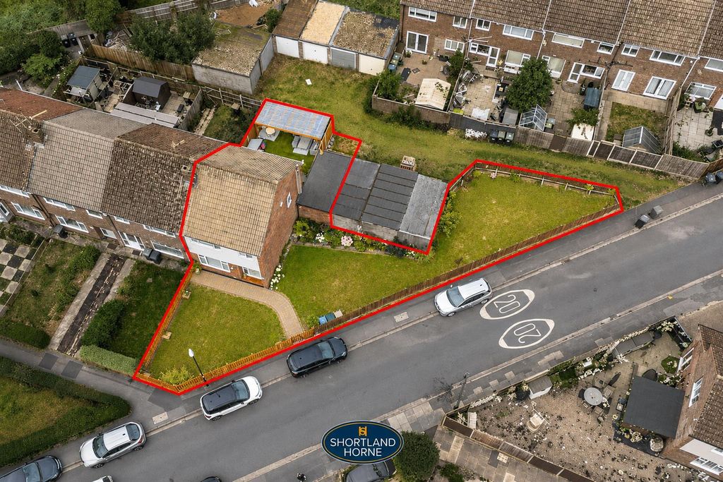 Property photo 2 of 26 Boundary