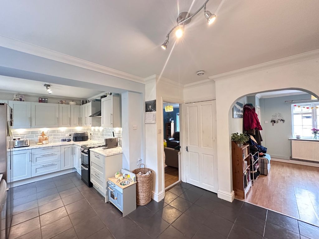 Property photo 2 of 15 4581592