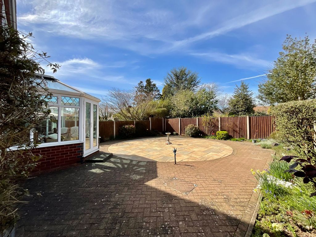Property photo 2 of 23