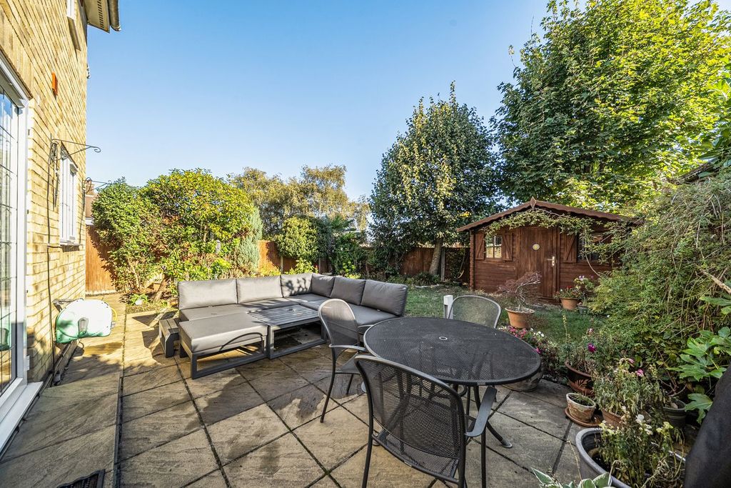 Property photo 2 of 17