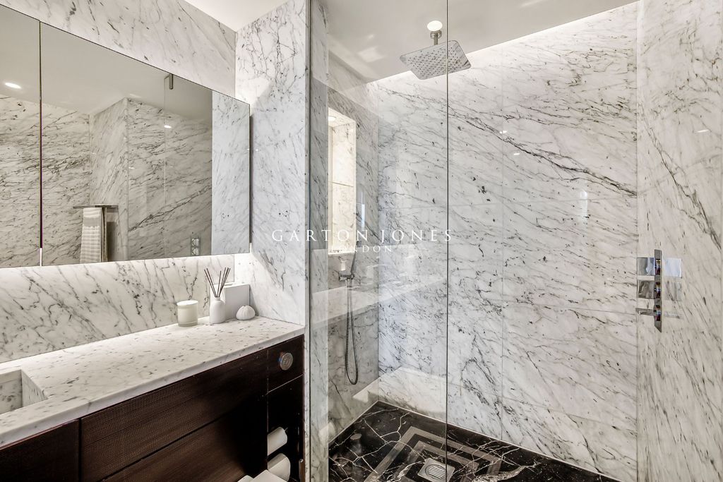 Additional image 10 of 2 bed flat to rentTower Building, 1 St Georges Wharf, London SW8