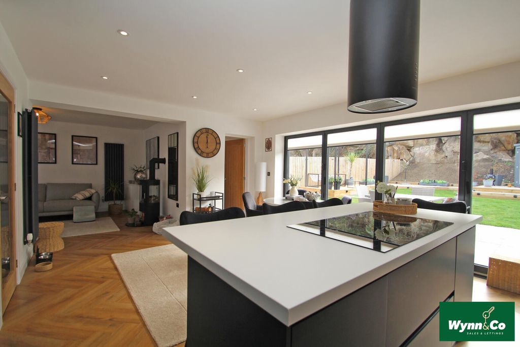 Property photo 1 of 27 Kitchen