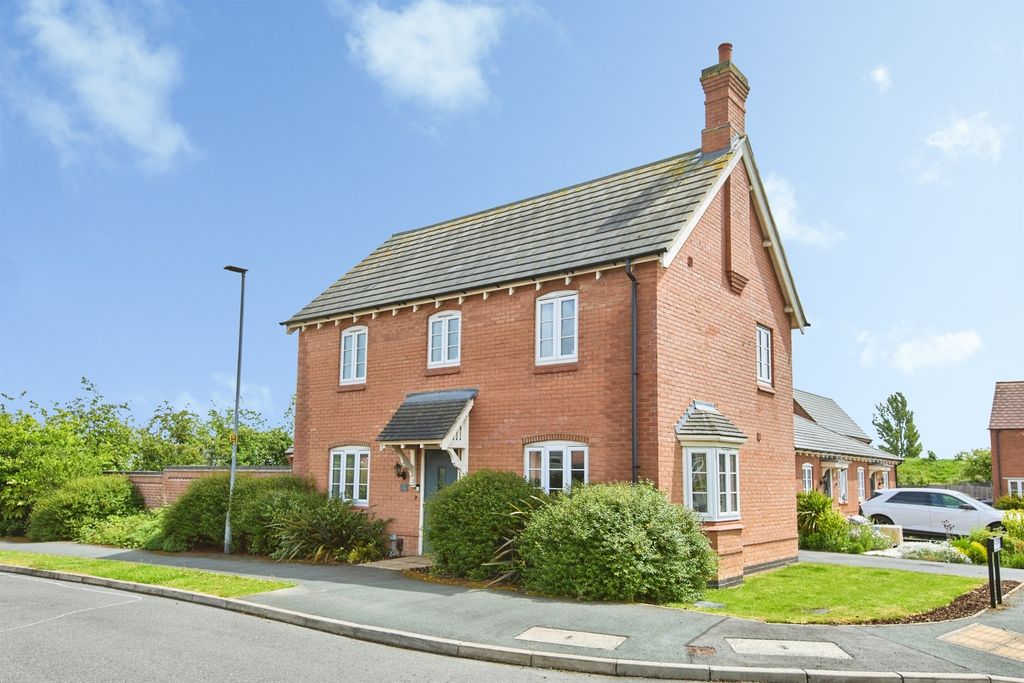 Property photo 3 of 32
