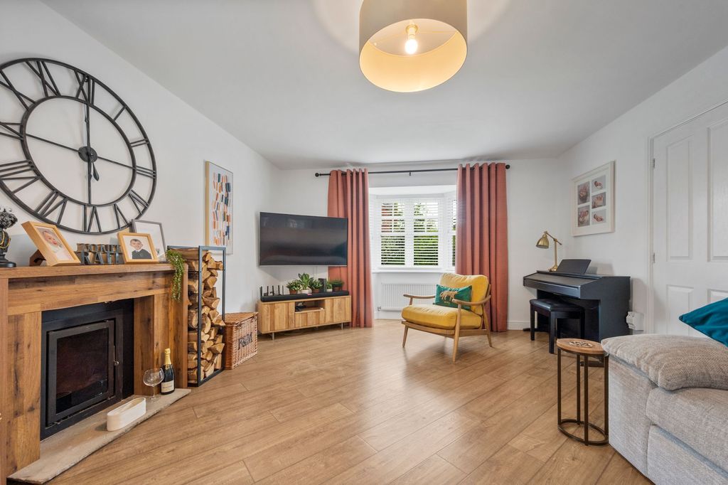 Property photo 2 of 50