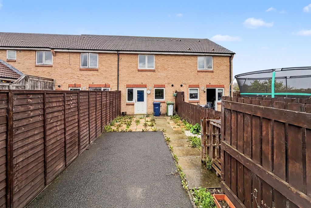 Property photo 2 of 2 14 Cheviot Close, Washington, Tyne And Wear, Ne37 1Sp