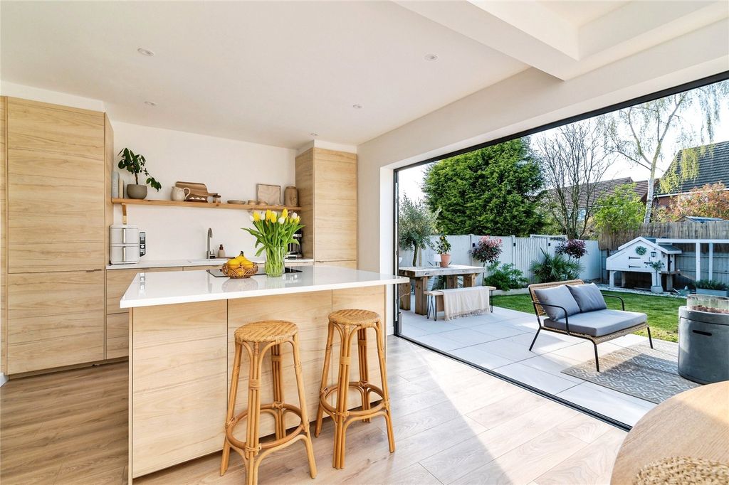 Property photo 2 of 26 Picture No. 36