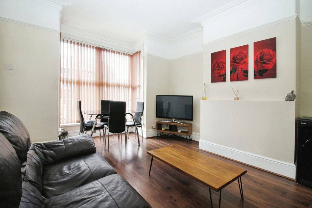 Property photo 3 of 8 Picture No. 02