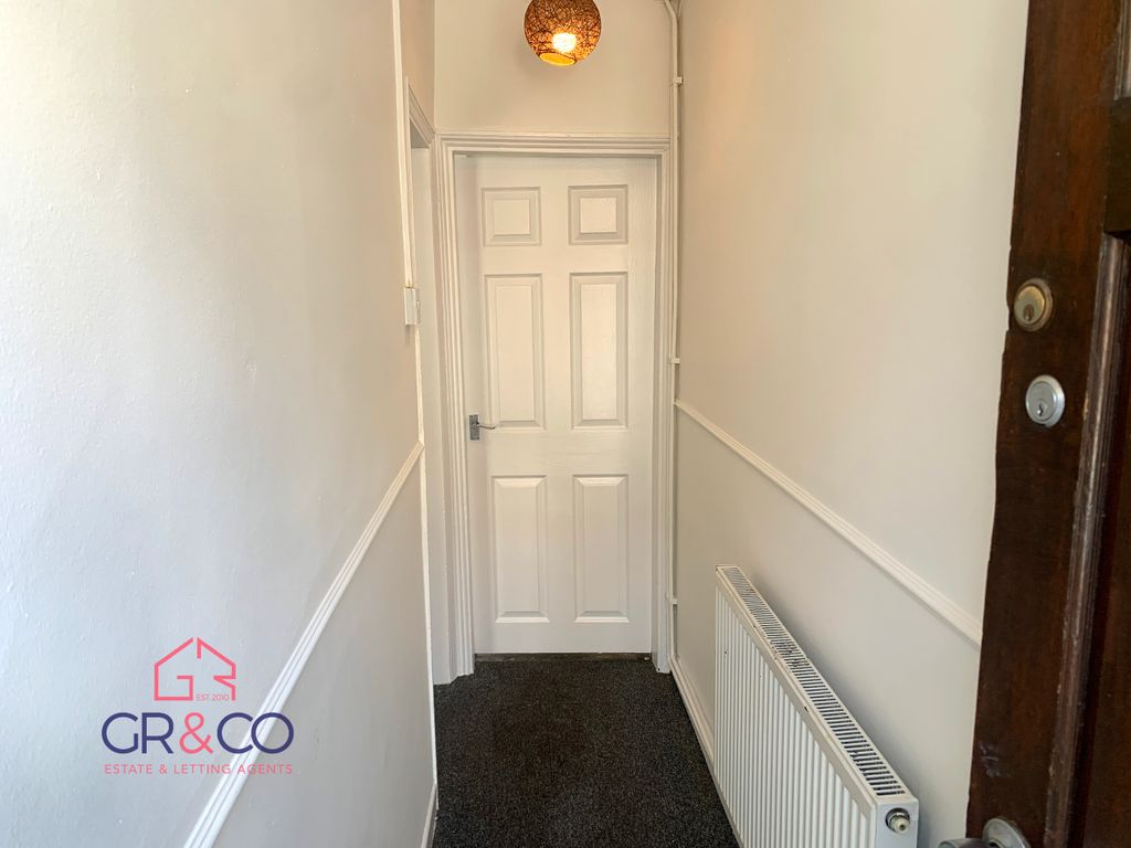 Property photo 3 of 17 Hallway