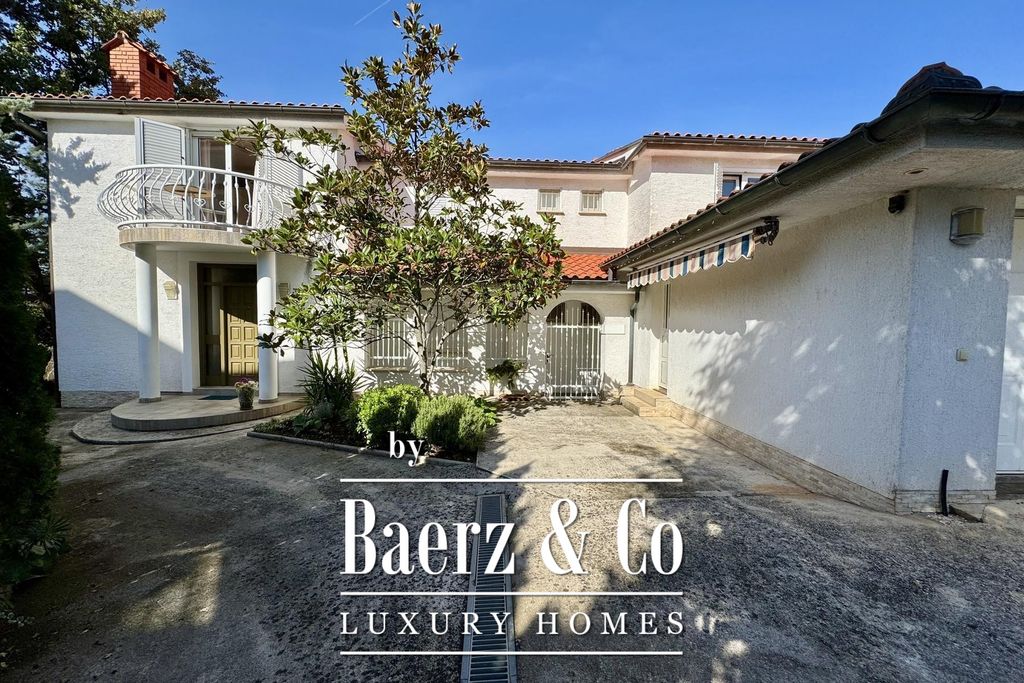 Property photo 2 of 56