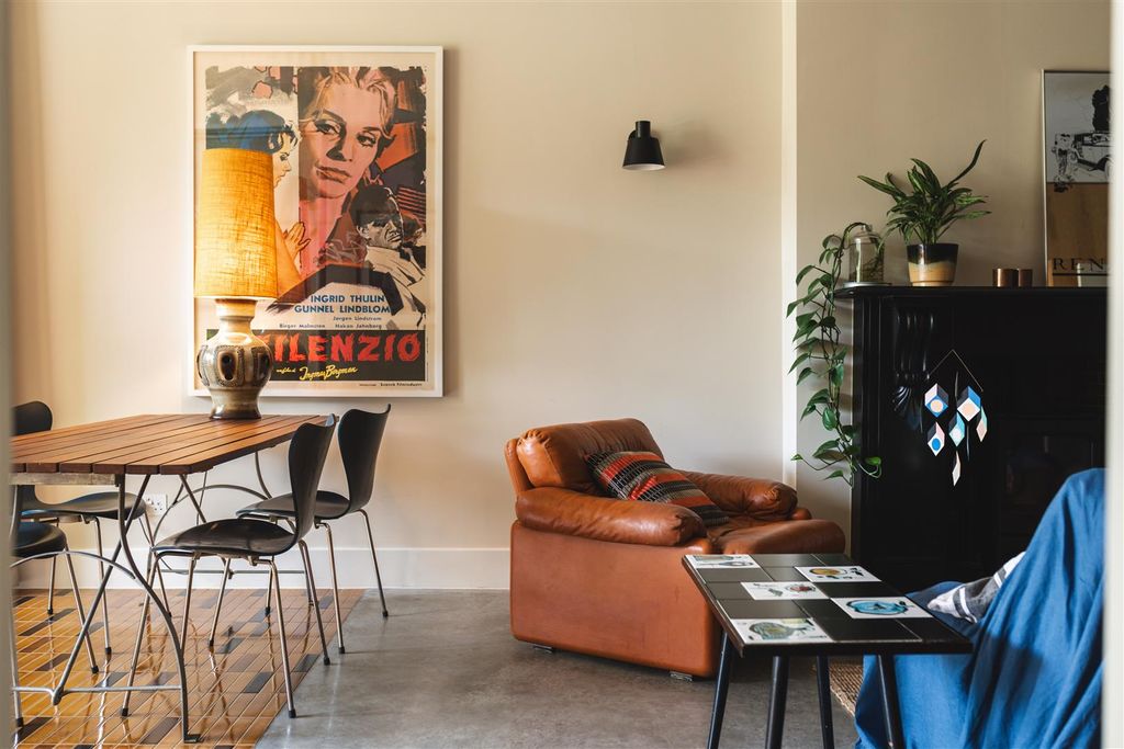 Property photo 2 of 42 Queensdown-13.Jpg