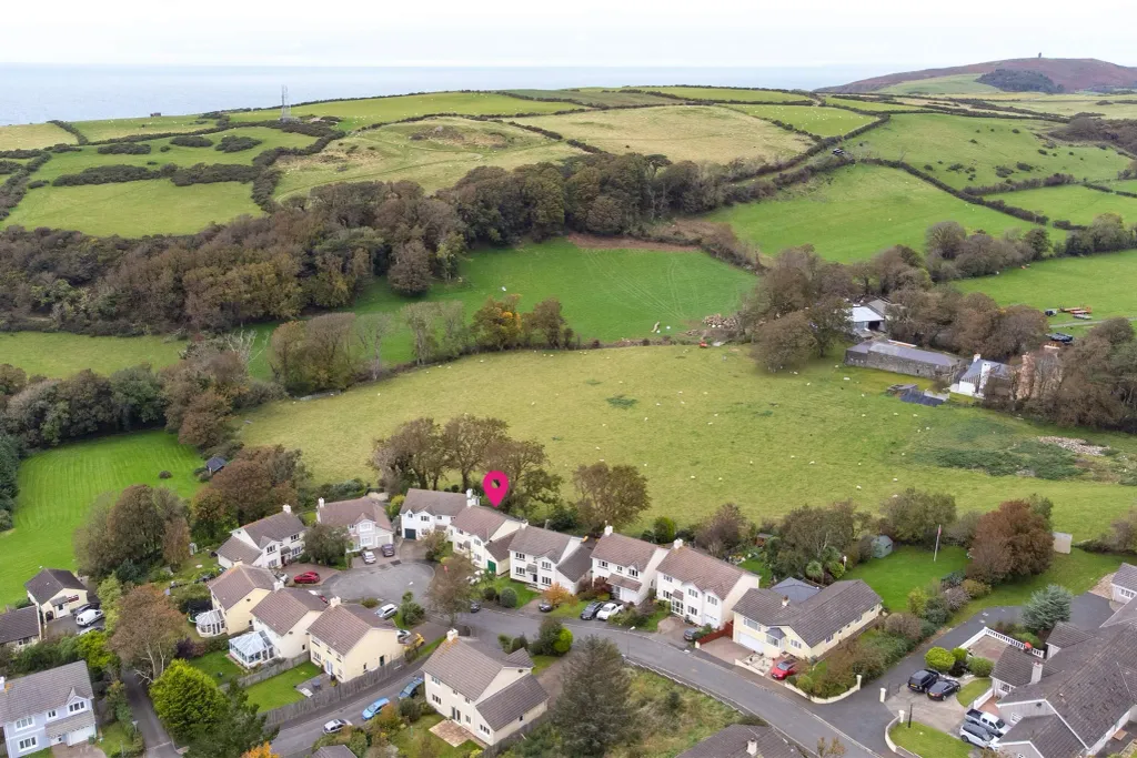 Property photo 2 of 29