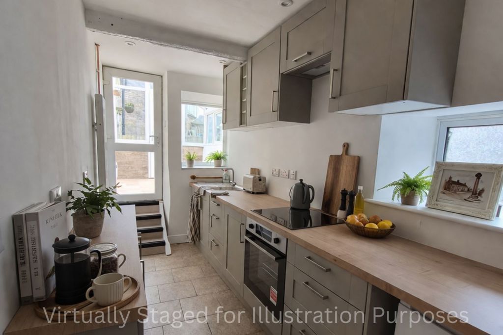 Property photo 2 of 17