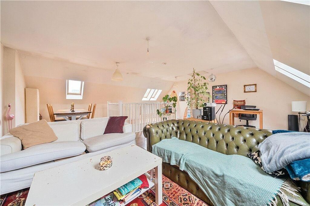 Property photo 3 of 19