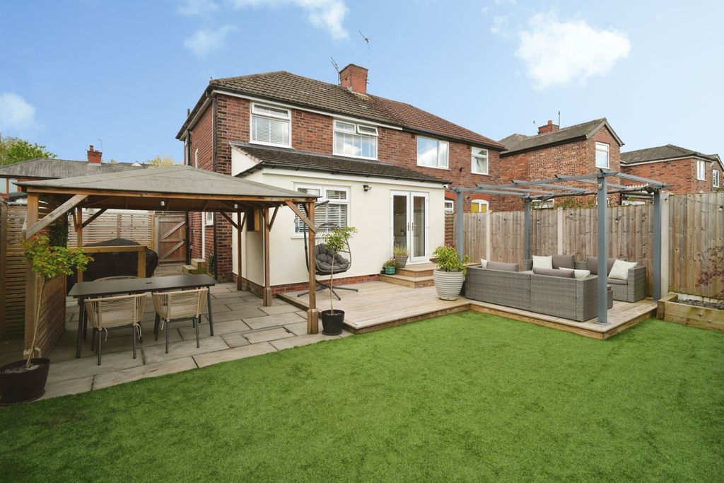 Property photo 2 of 26 Rear Garden