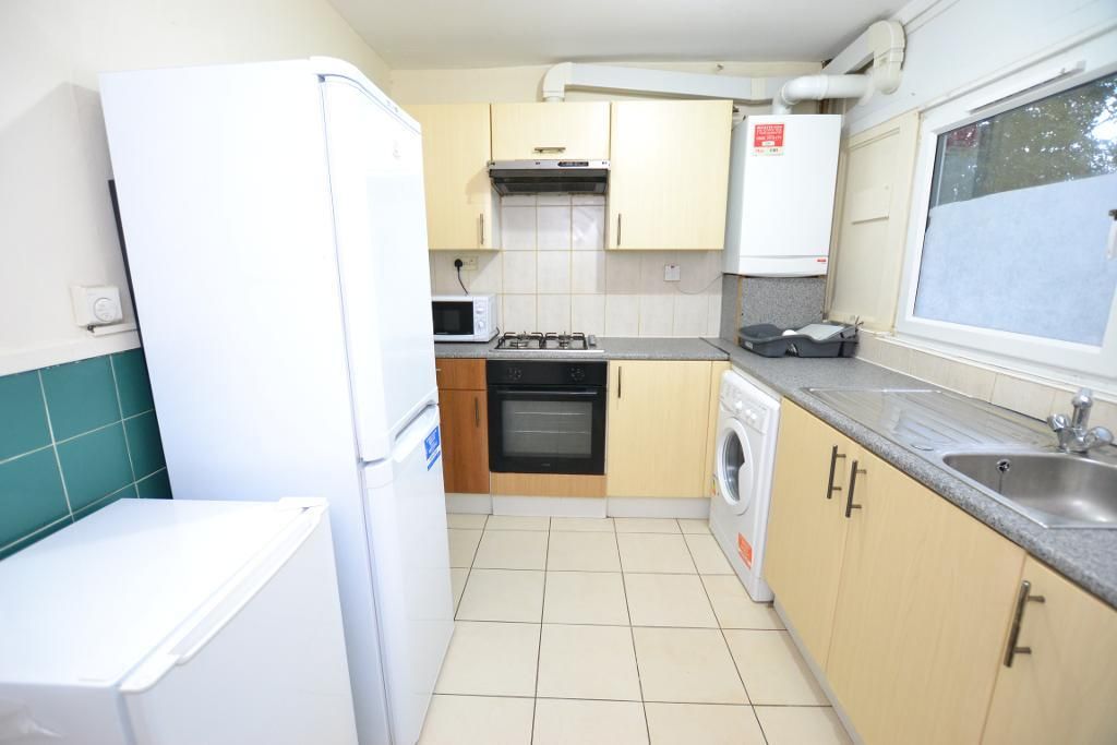 Property photo 2 of 27