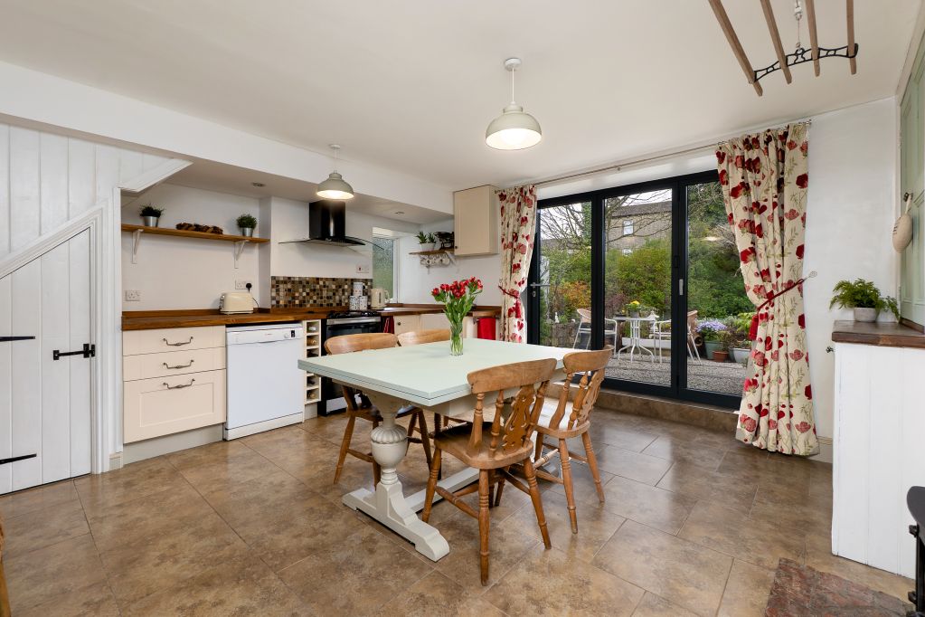 Property photo 3 of 19 Dining Kitchen