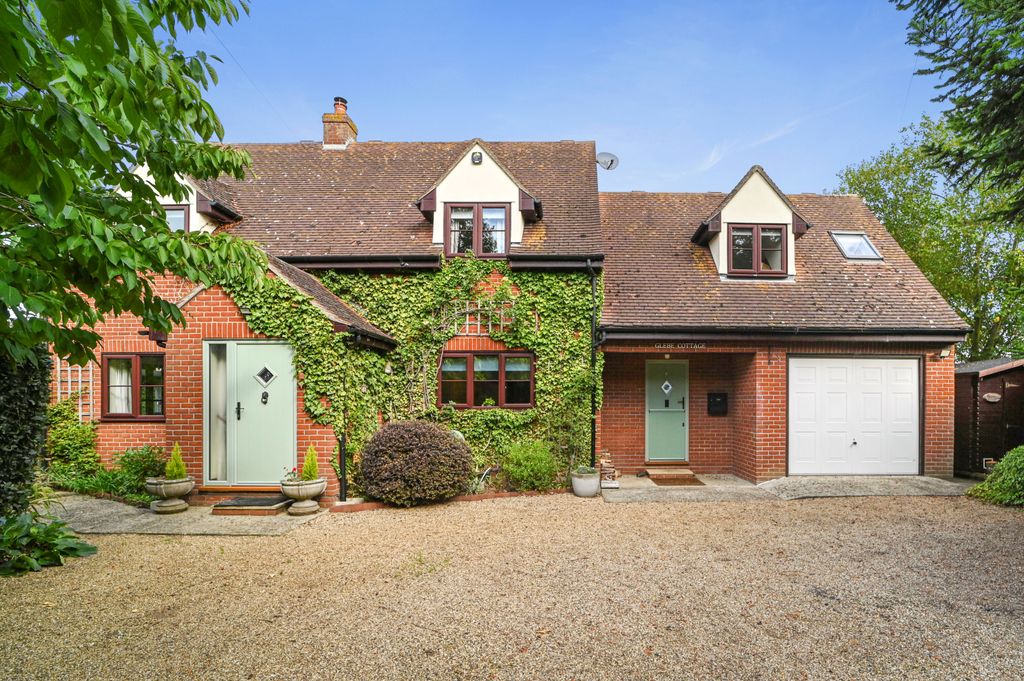 Property photo 1 of 37 Ht-Fc(Col)-Glebecottage-31